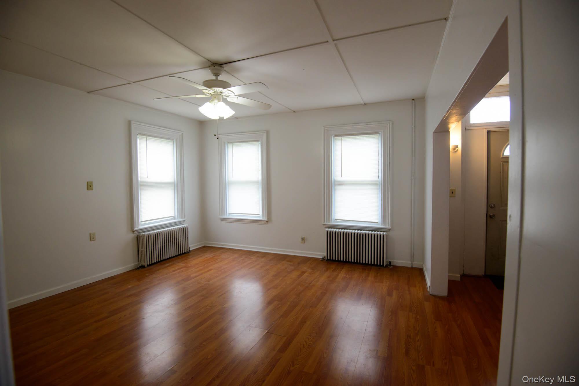 284 W Bridge Street Property Photo 2