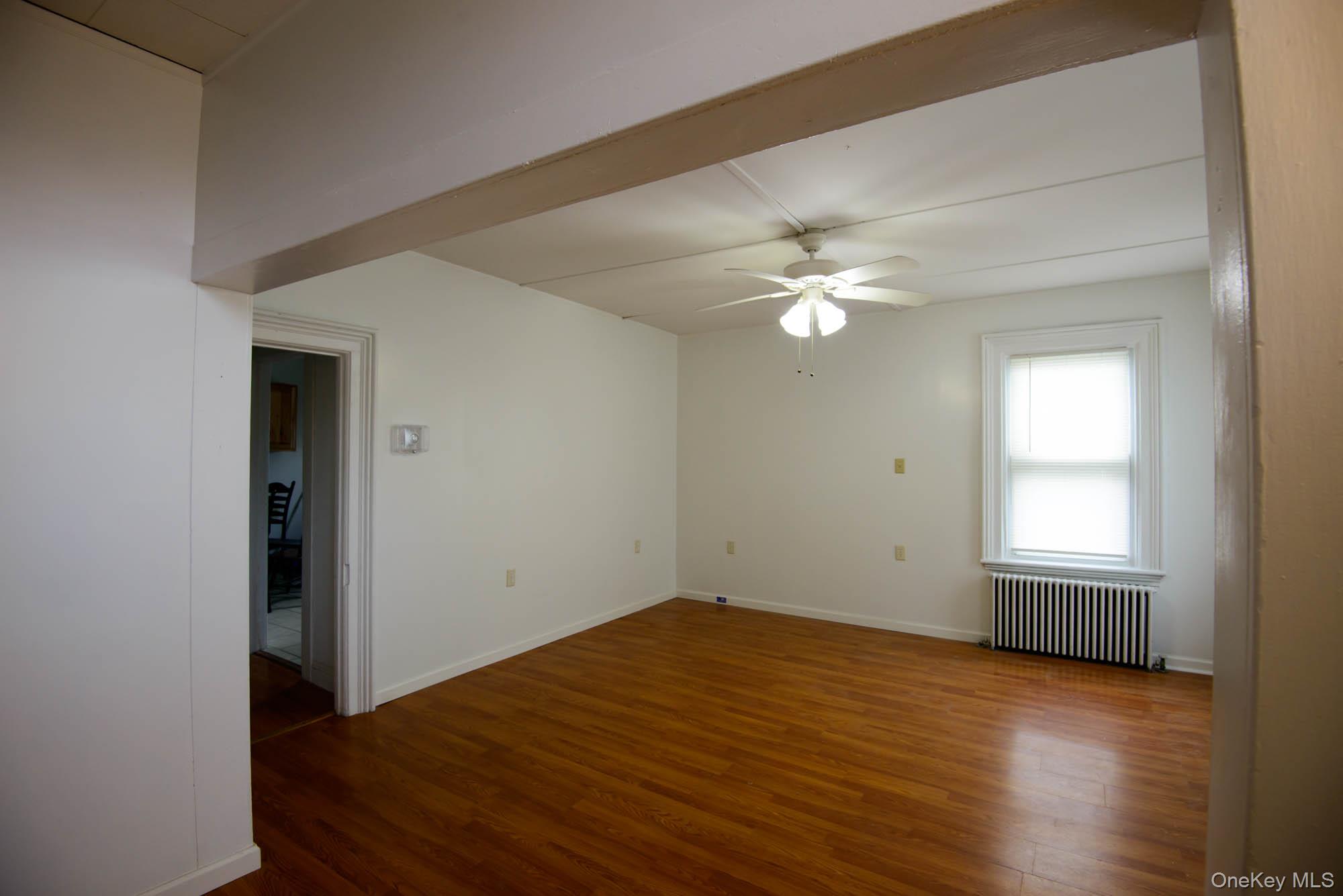 284 W Bridge Street Property Photo 3