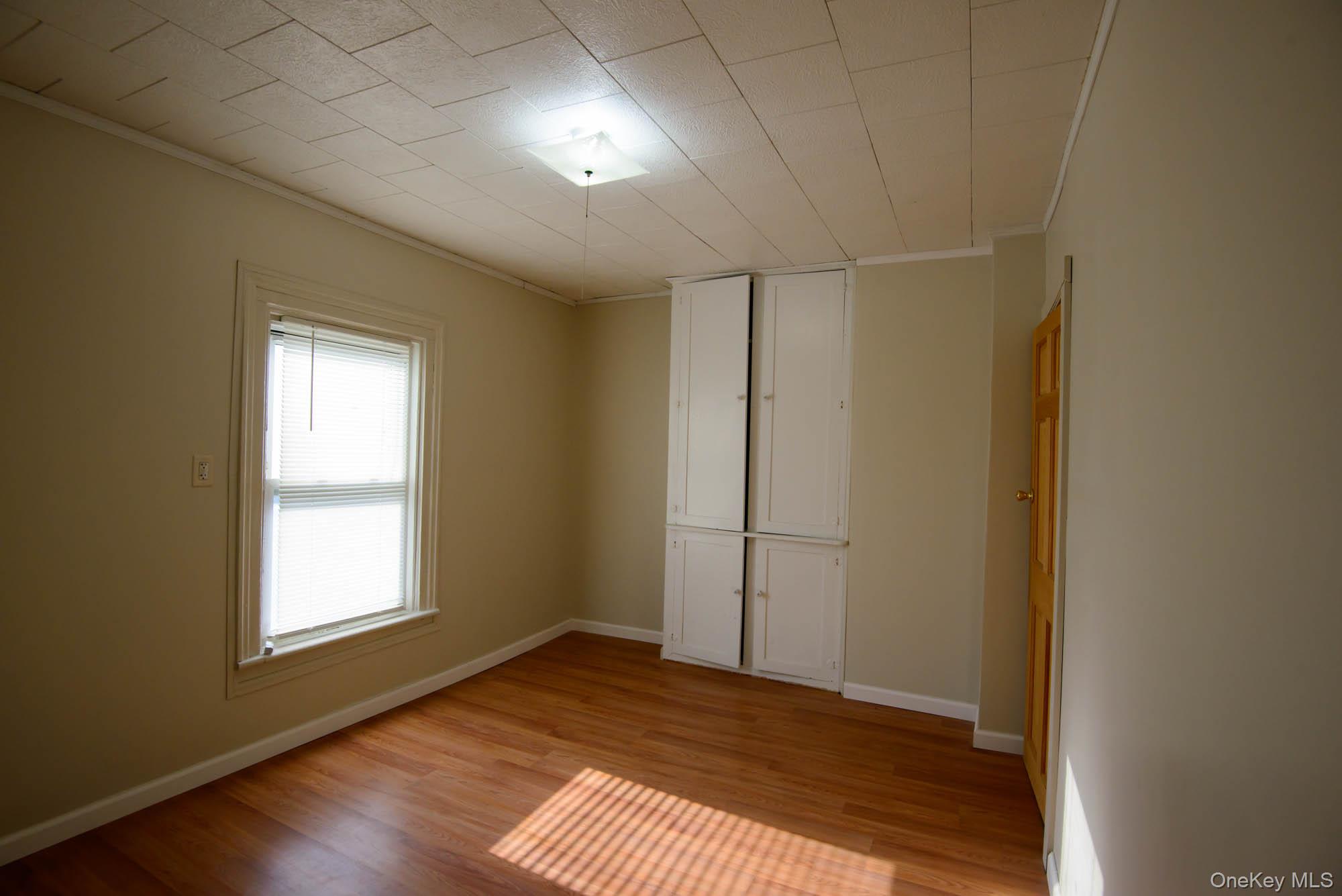 284 W Bridge Street Property Photo 9