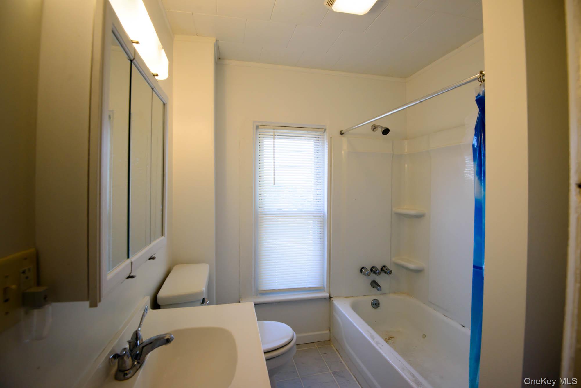 284 W Bridge Street Property Photo 10