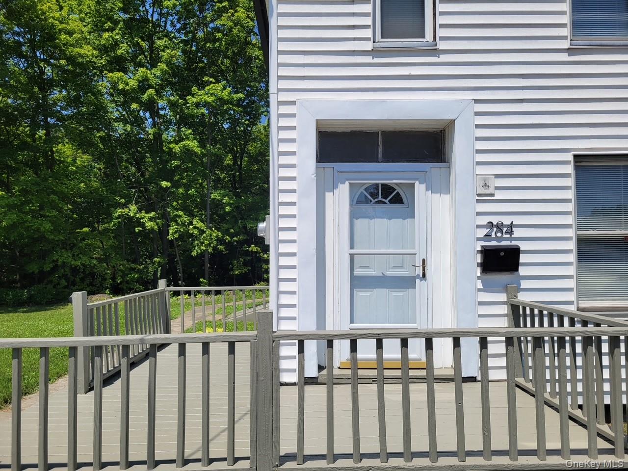 284 W Bridge Street Property Photo 13