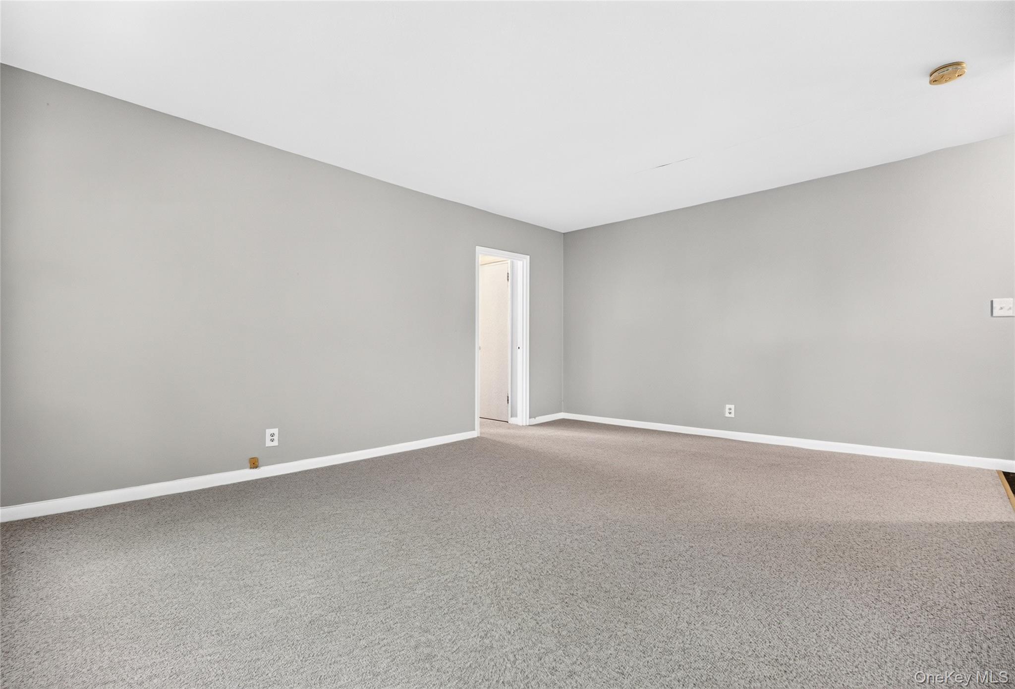 205 West Post Road 1n Property Photo 20