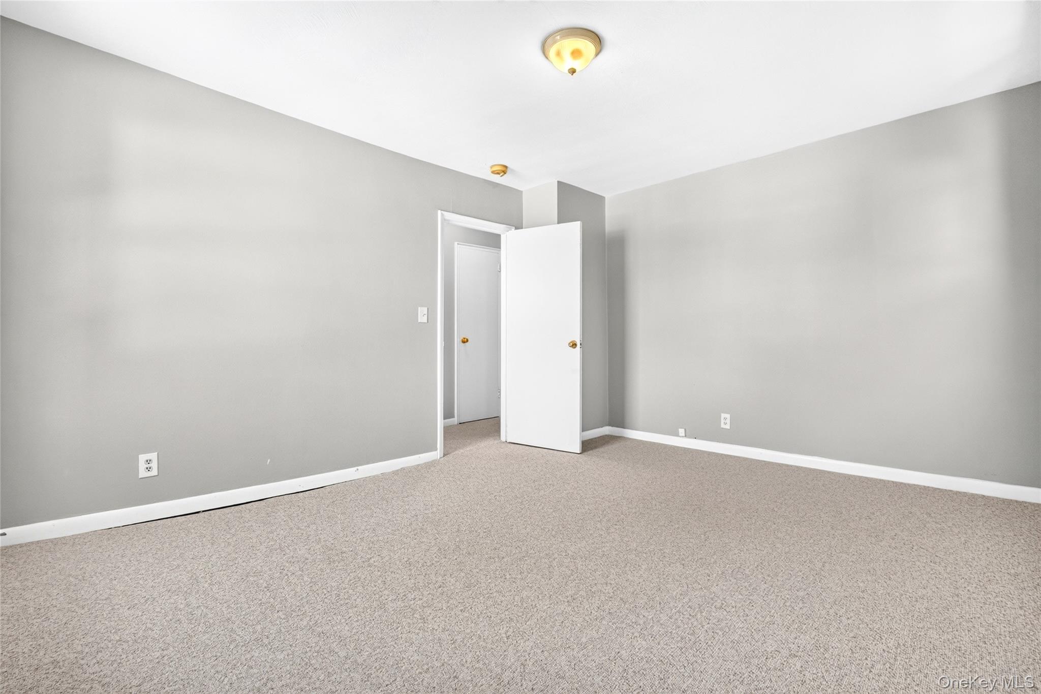 205 West Post Road 1n Property Photo 30