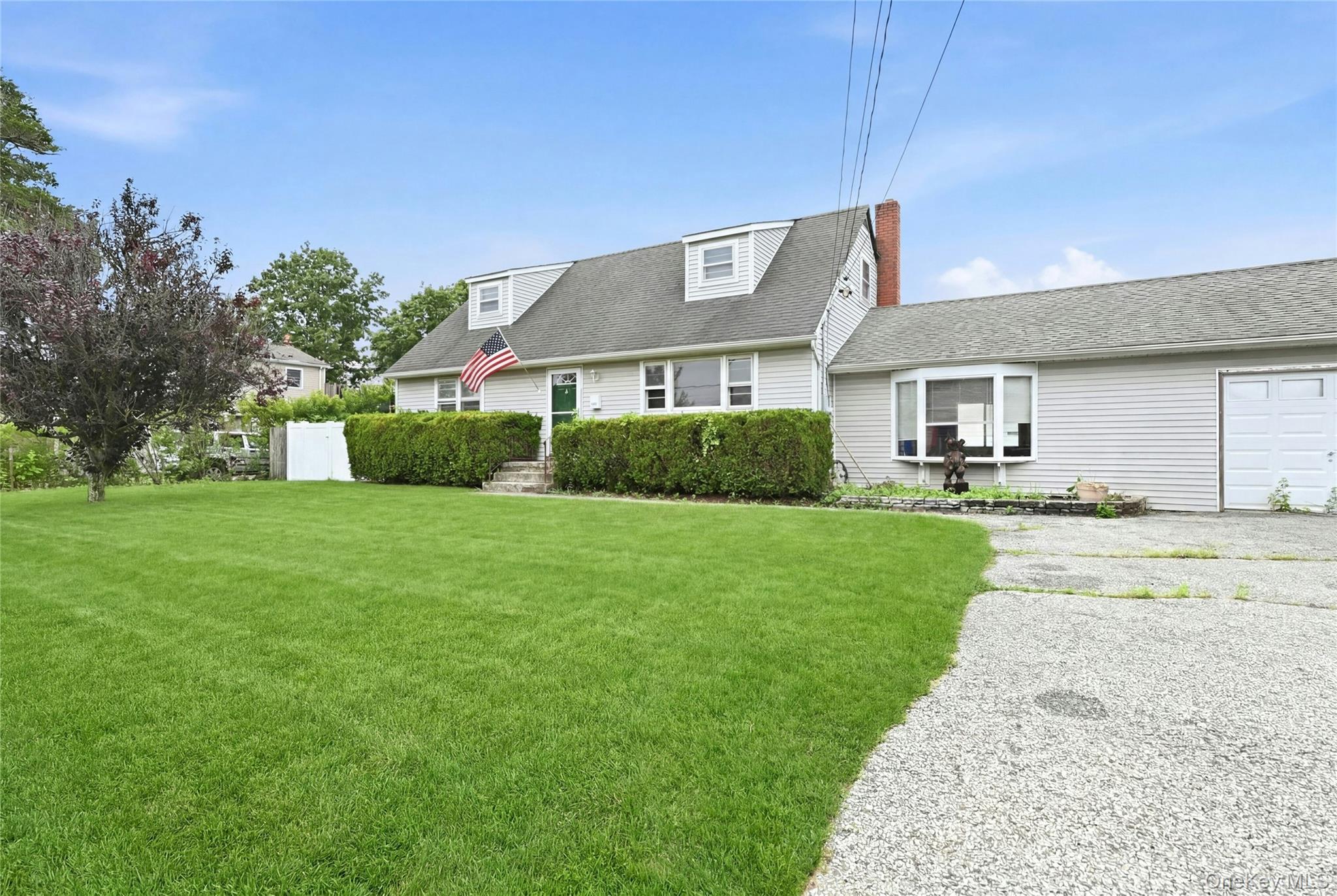 110 Oak Street Property Photo 2