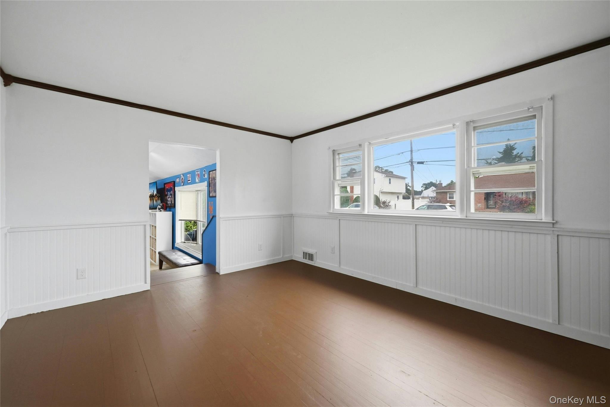 110 Oak Street Property Photo 4