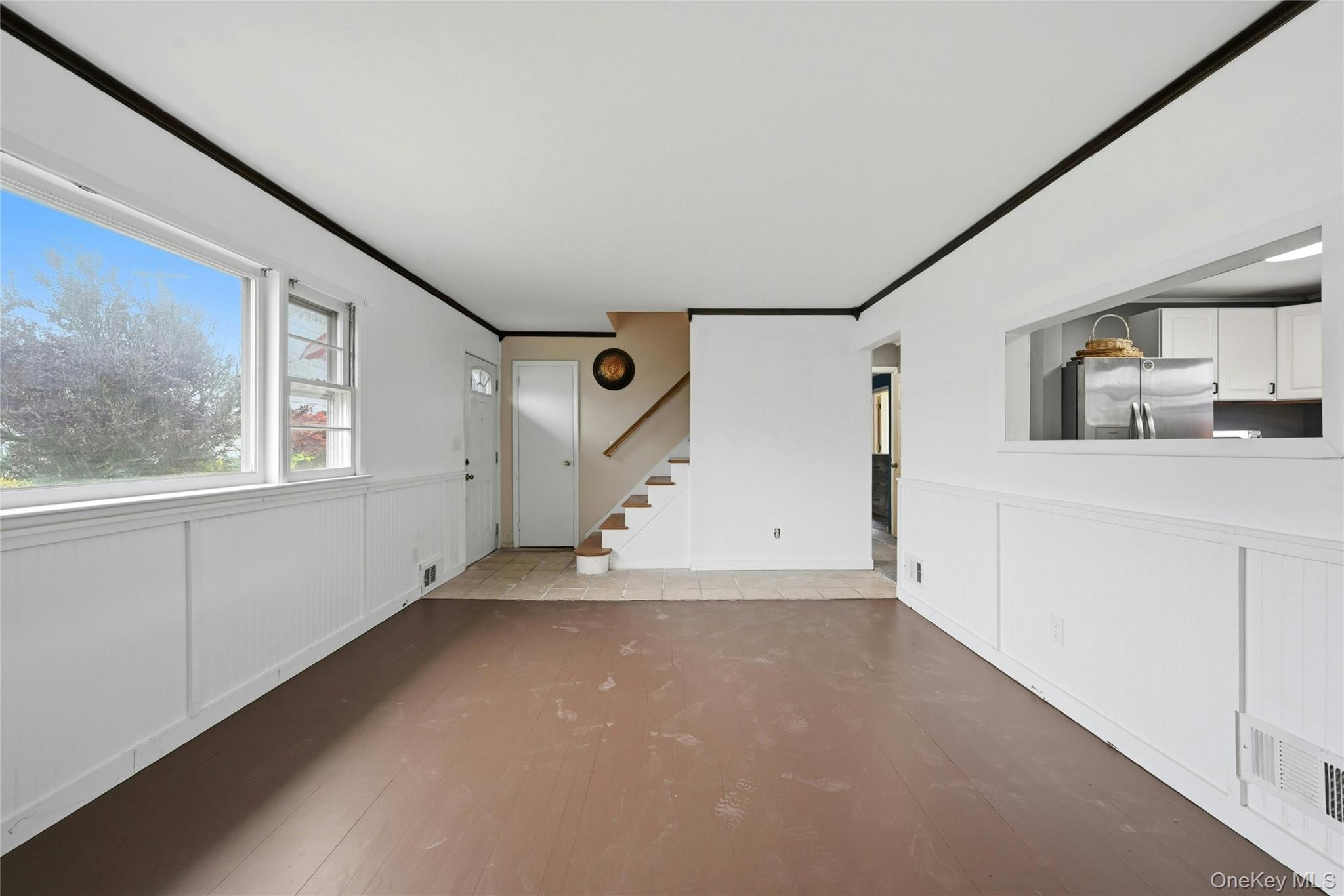 110 Oak Street Property Photo 5