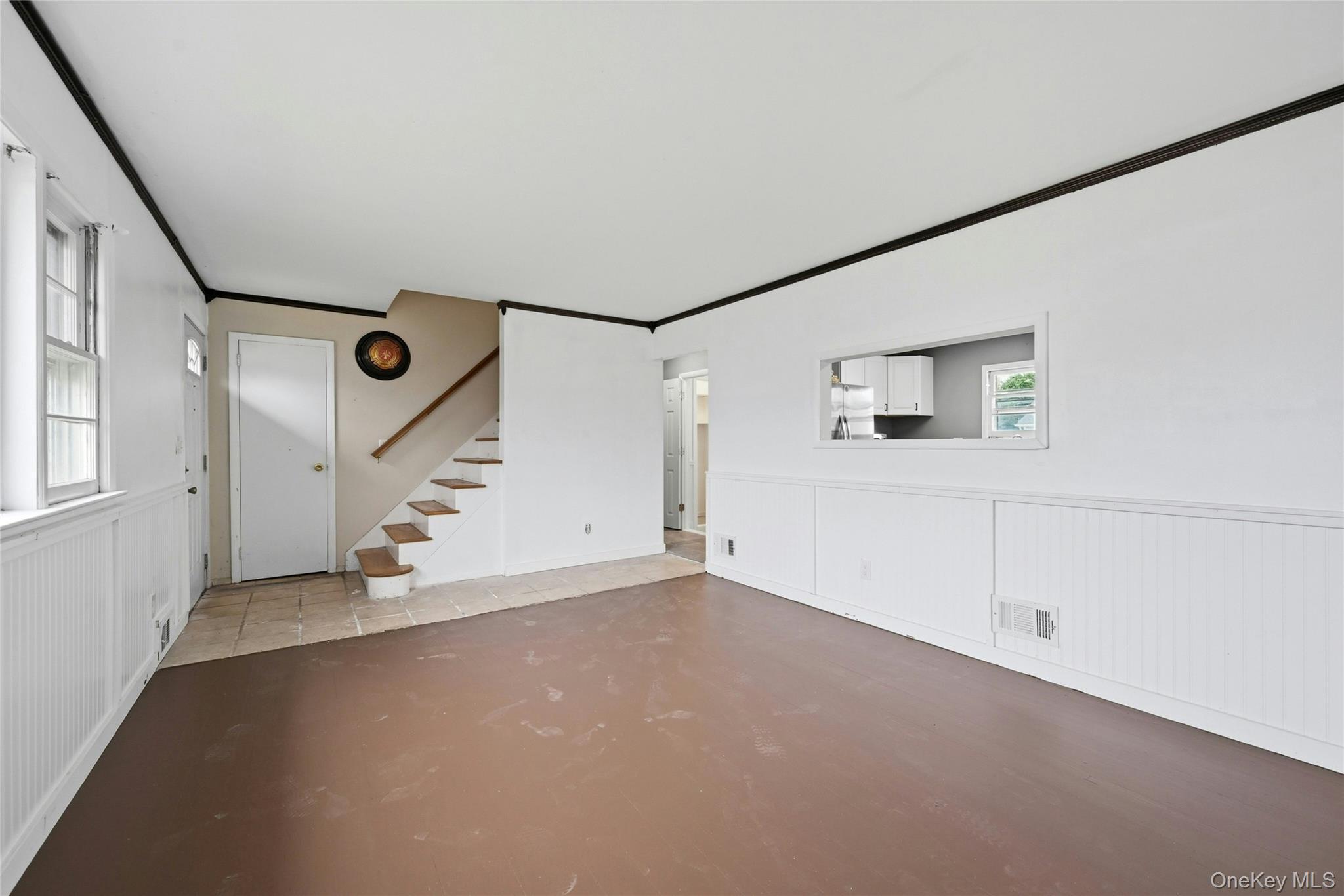 110 Oak Street Property Photo 6