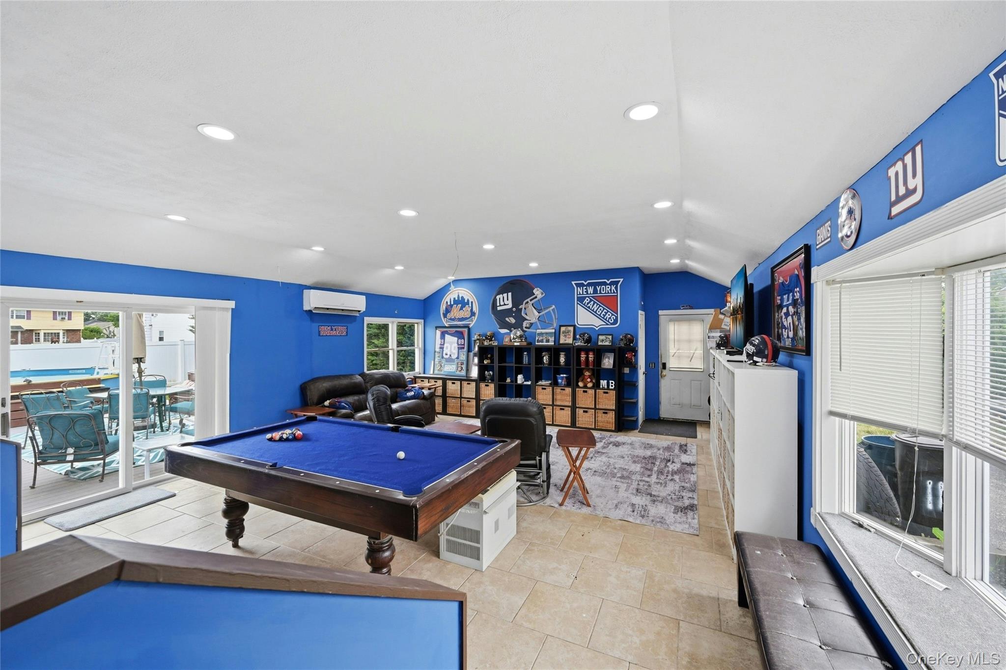 110 Oak Street Property Photo 10