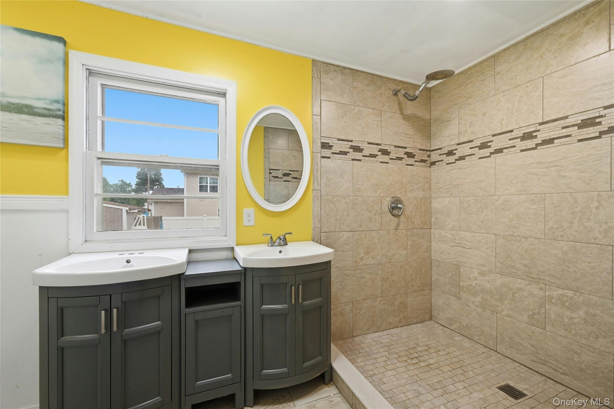 110 Oak Street Property Photo 17