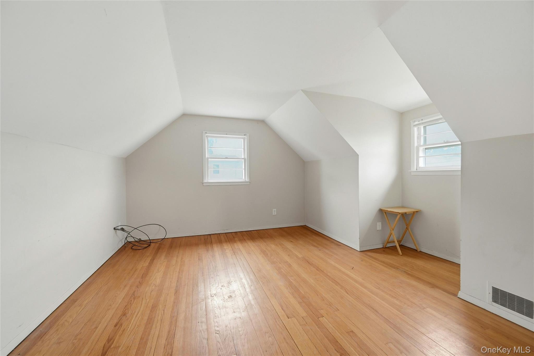 110 Oak Street Property Photo 21