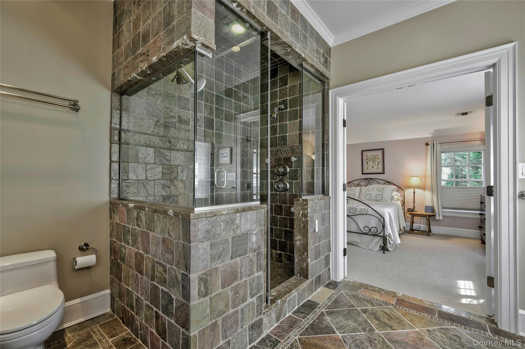 14 Buckingham Place Property Photo 30