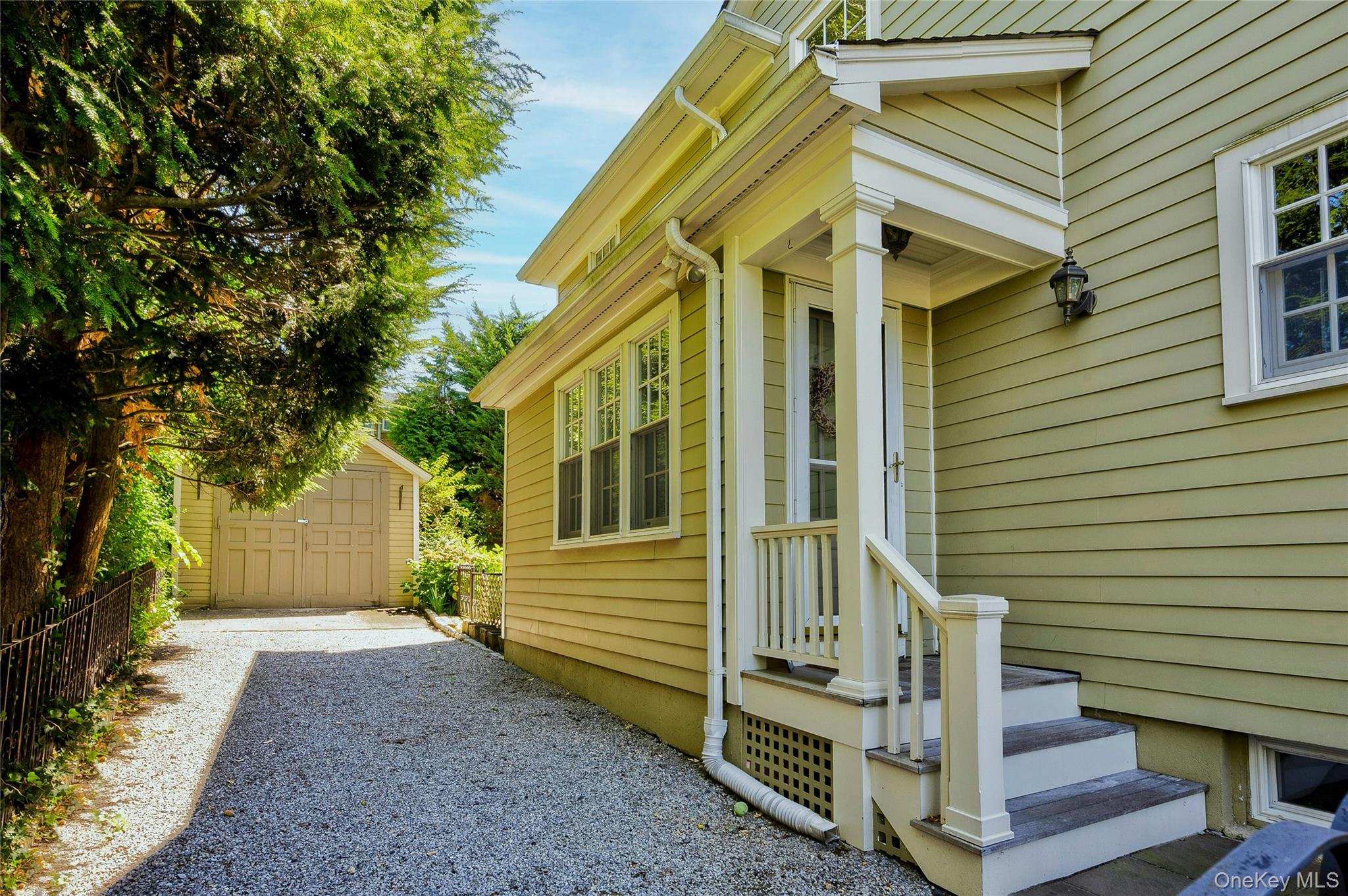 14 Buckingham Place Property Photo 36