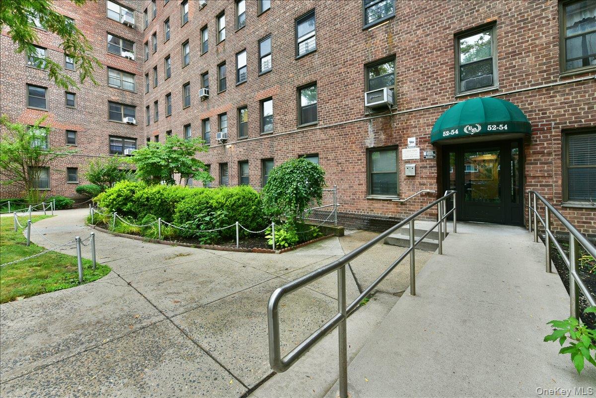52-54 65th Place 1p Property Photo 4