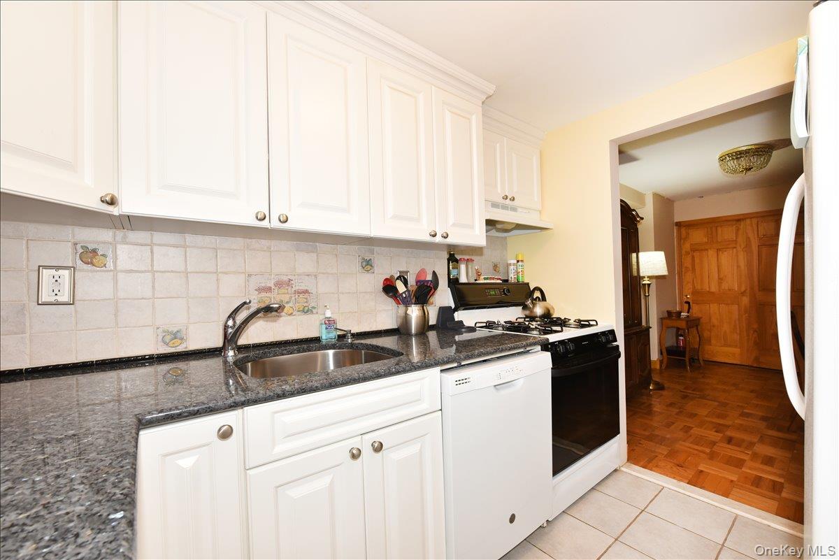 52-54 65th Place 1p Property Photo 10