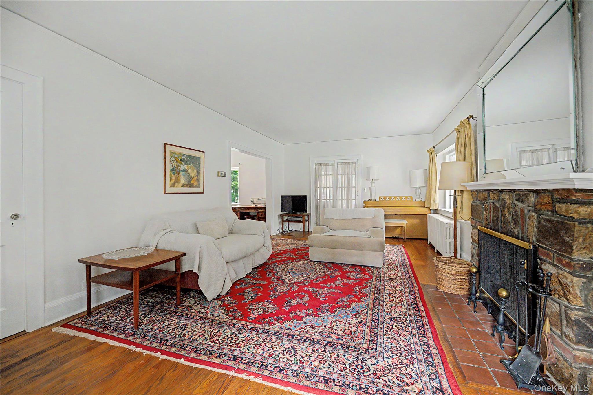 37 Lansdowne Drive Property Photo 6