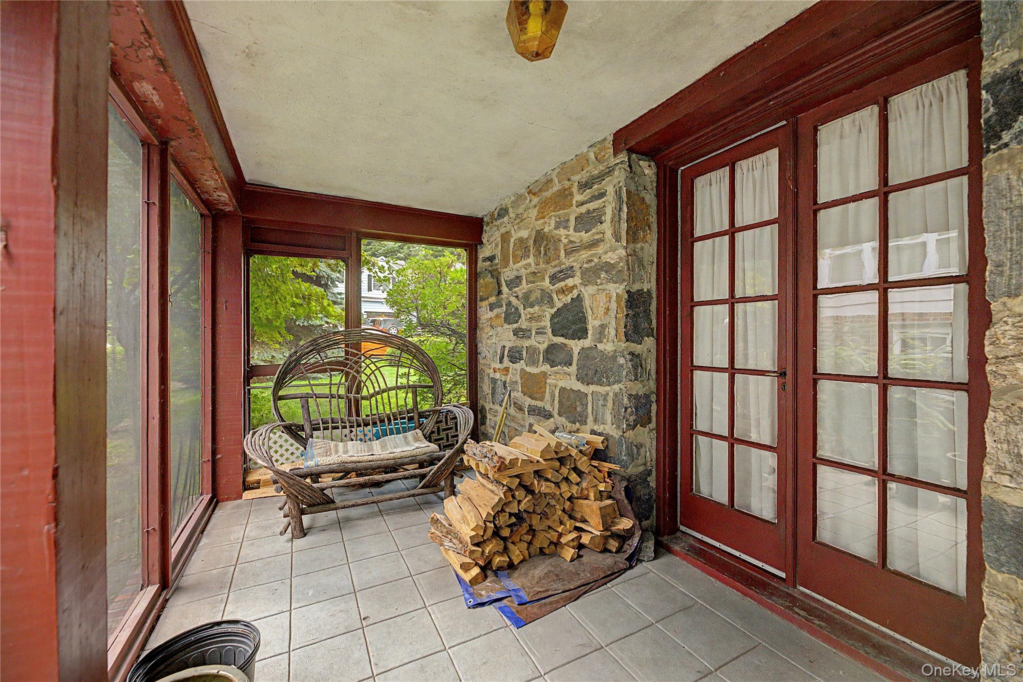 37 Lansdowne Drive Property Photo 8