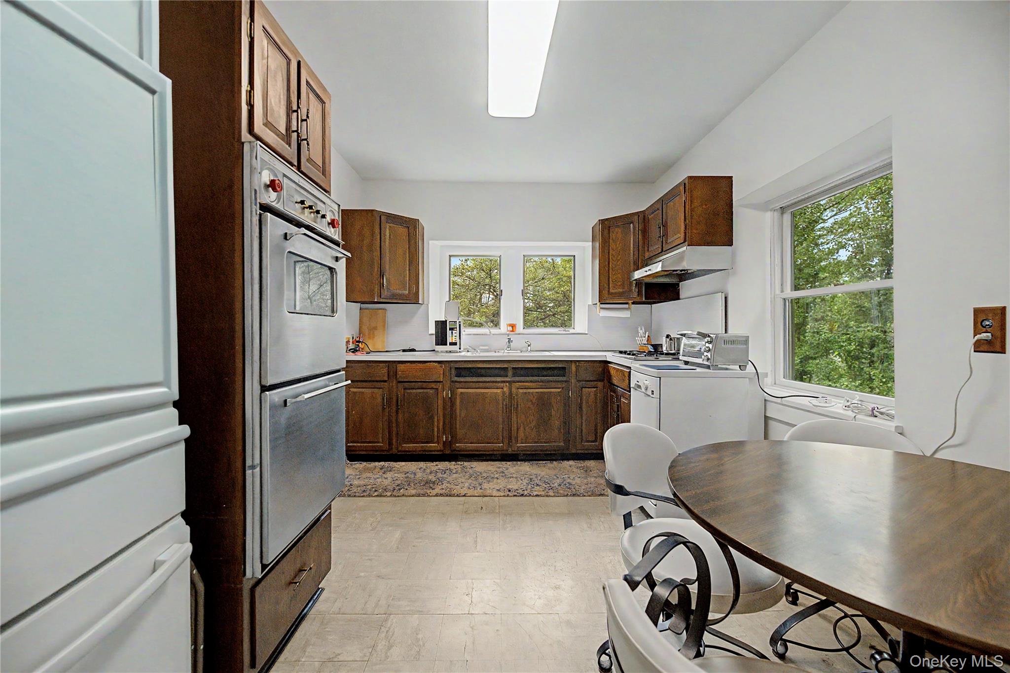 37 Lansdowne Drive Property Photo 11