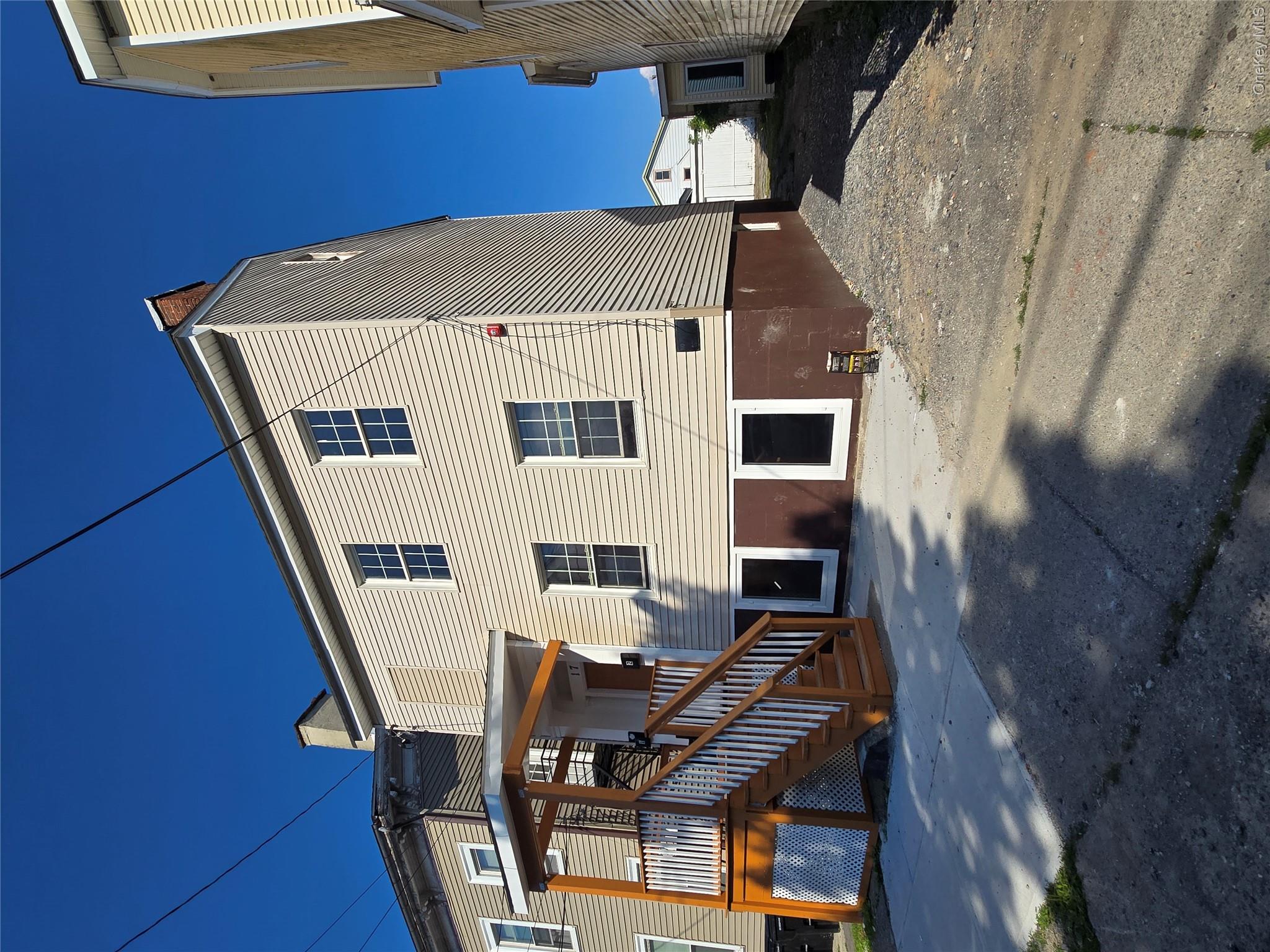 17 Conklin Street Property Photo 1