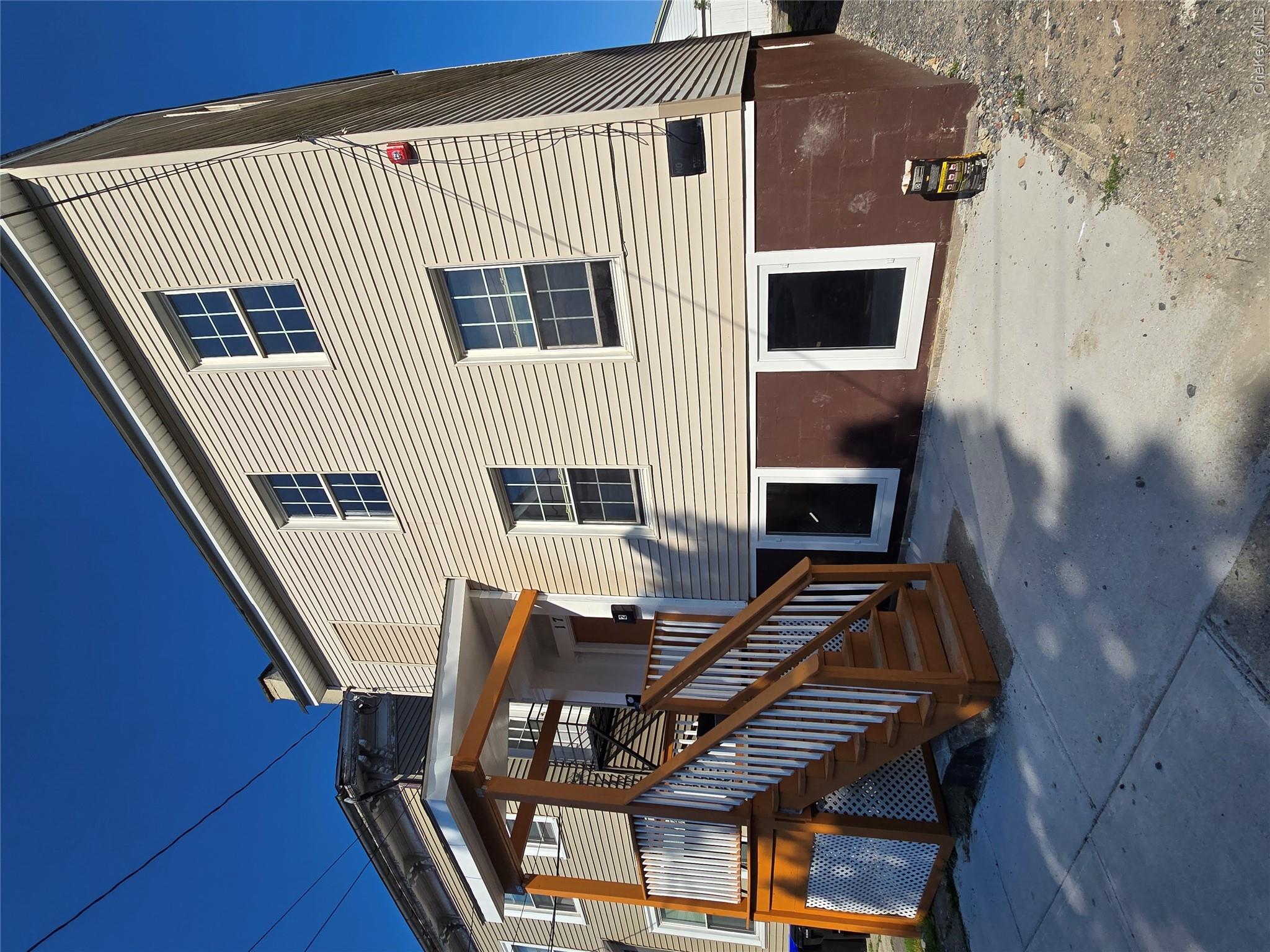 17 Conklin Street Property Photo 2