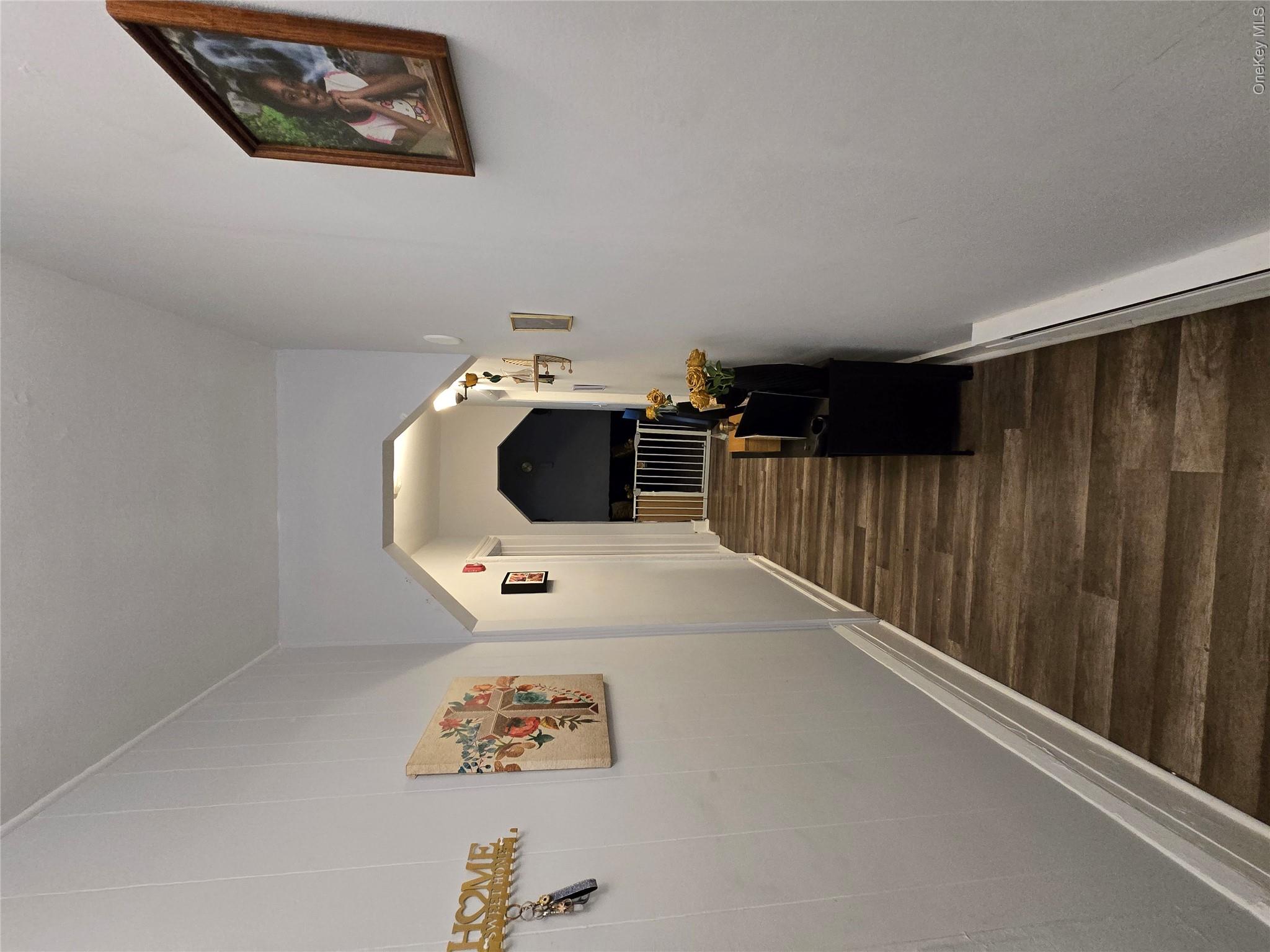 17 Conklin Street Property Photo 5
