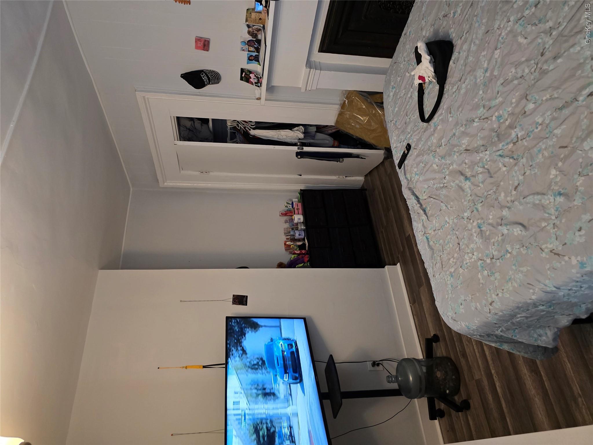 17 Conklin Street Property Photo 6