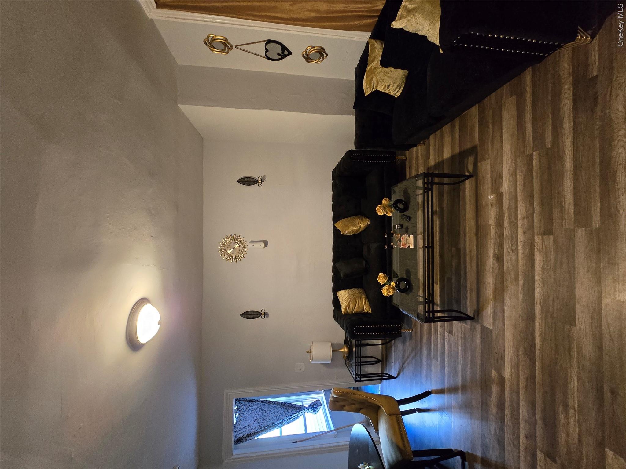 17 Conklin Street Property Photo 13