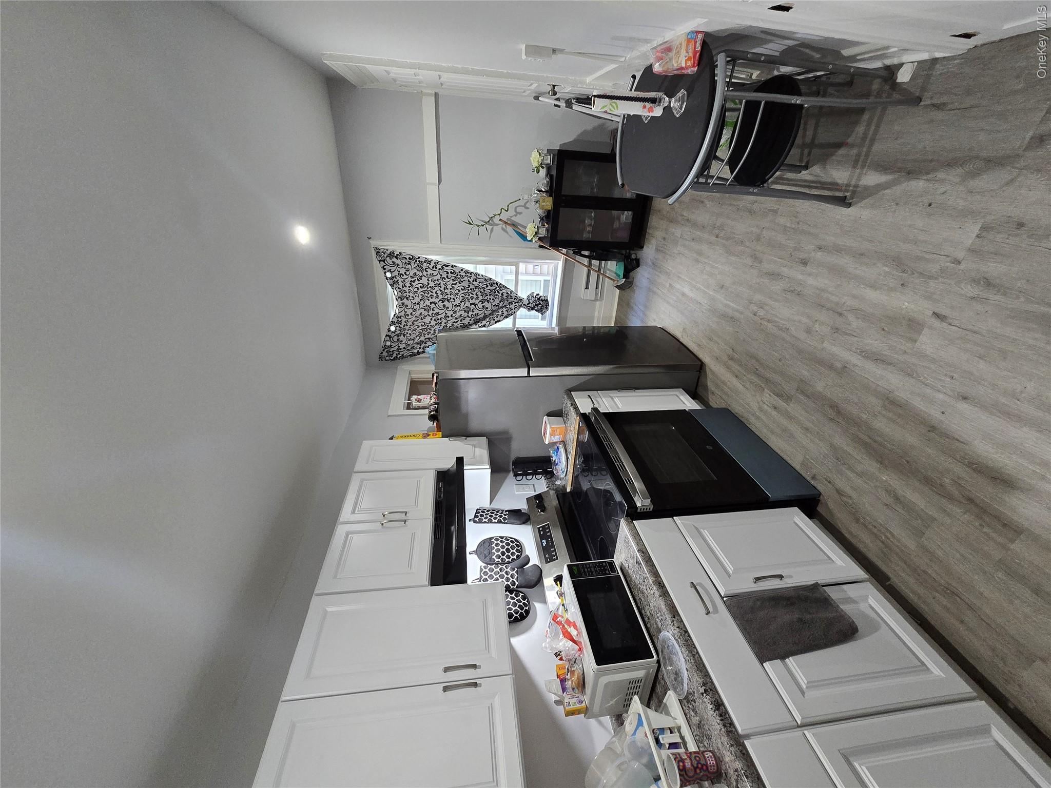 17 Conklin Street Property Photo 18