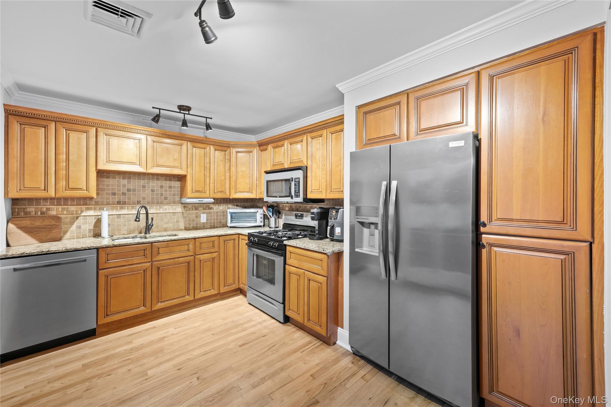 27 Nottinghill Drive Property Photo 16