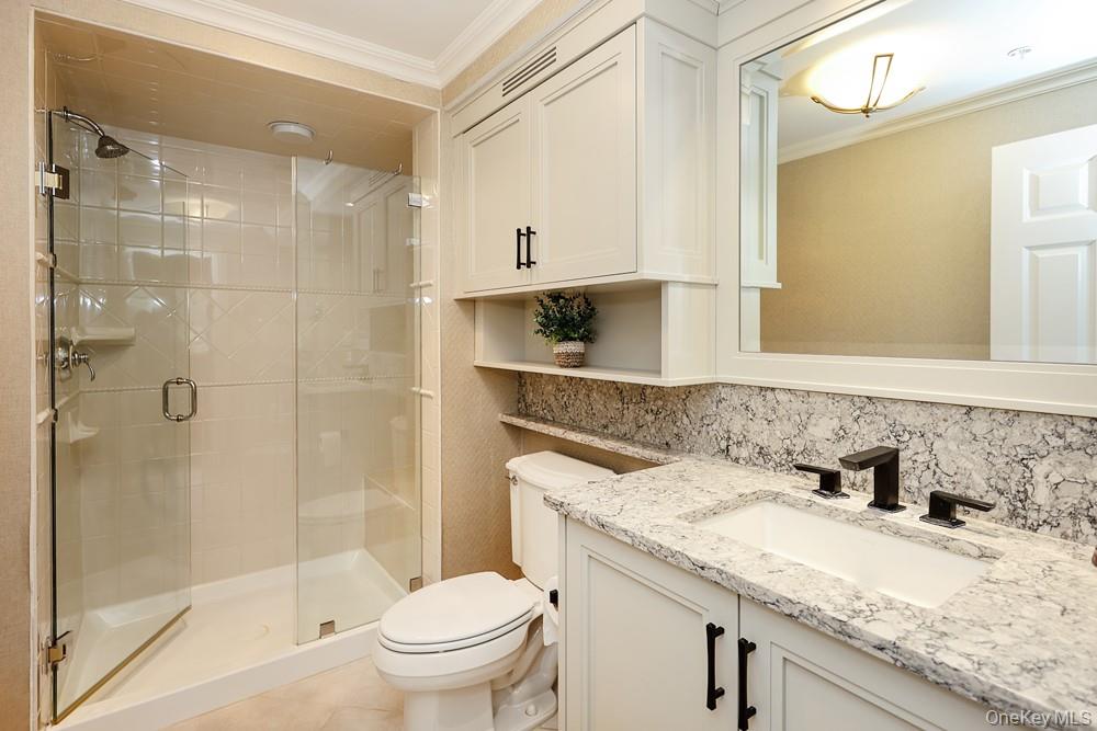 100 Harborview Drive 301 Property Photo 18