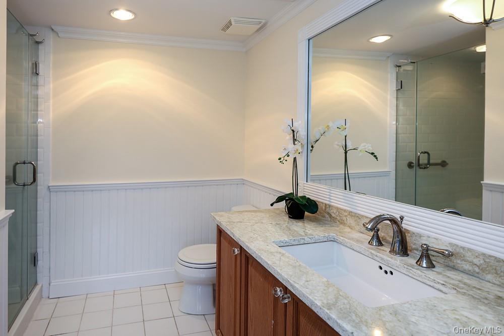 100 Harborview Drive 301 Property Photo 24