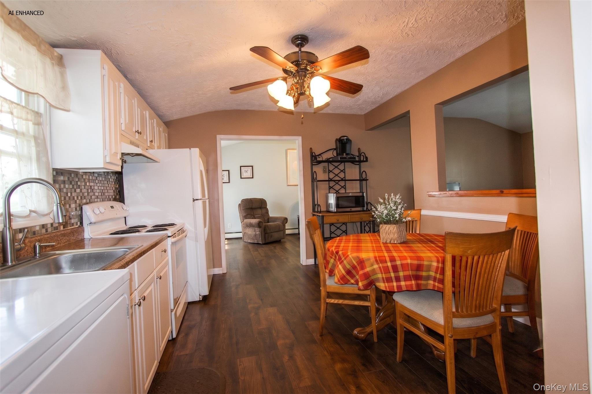 9 College Hills Drive Property Photo 4