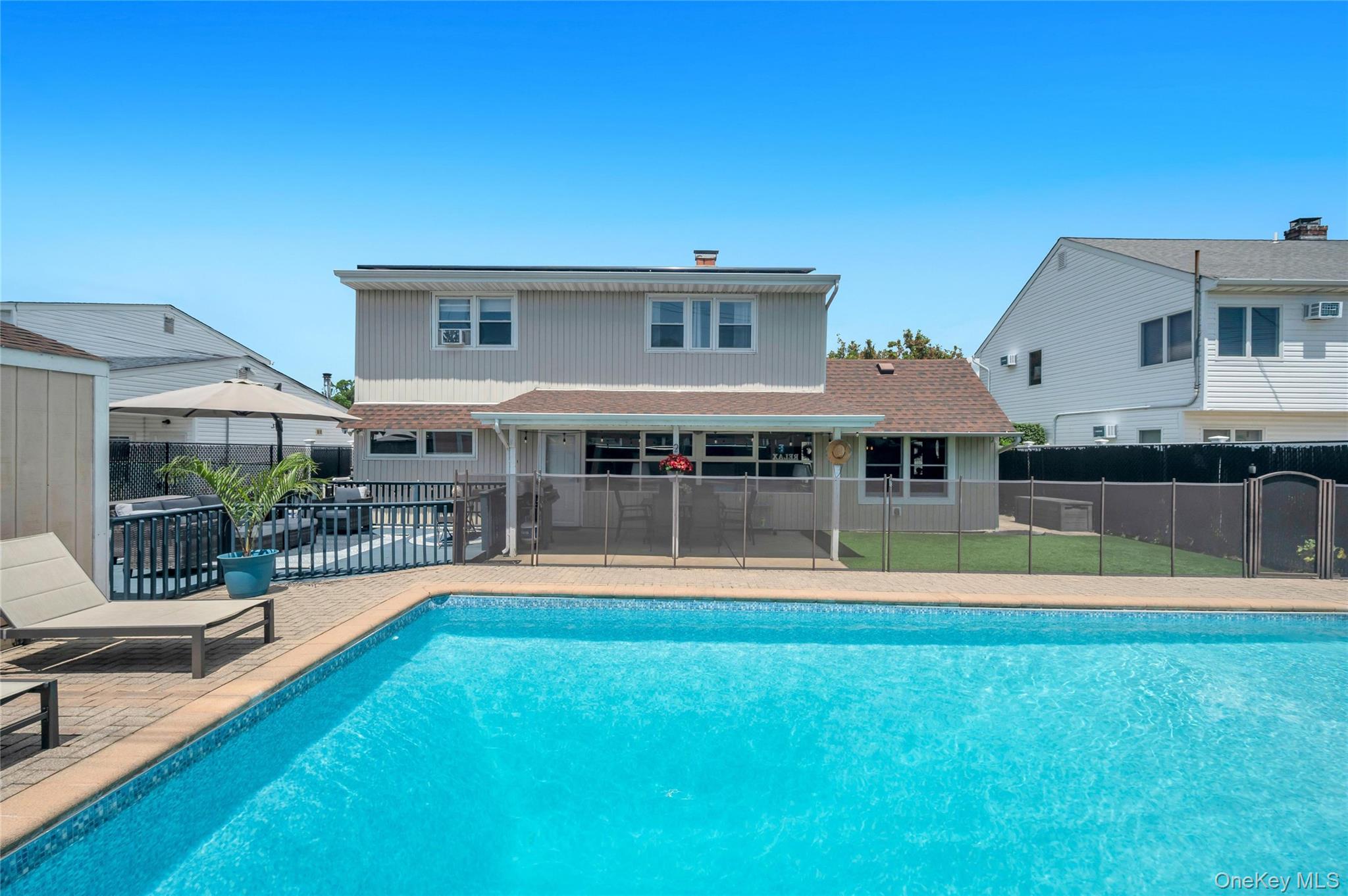266 Duckpond Drive Property Photo 25