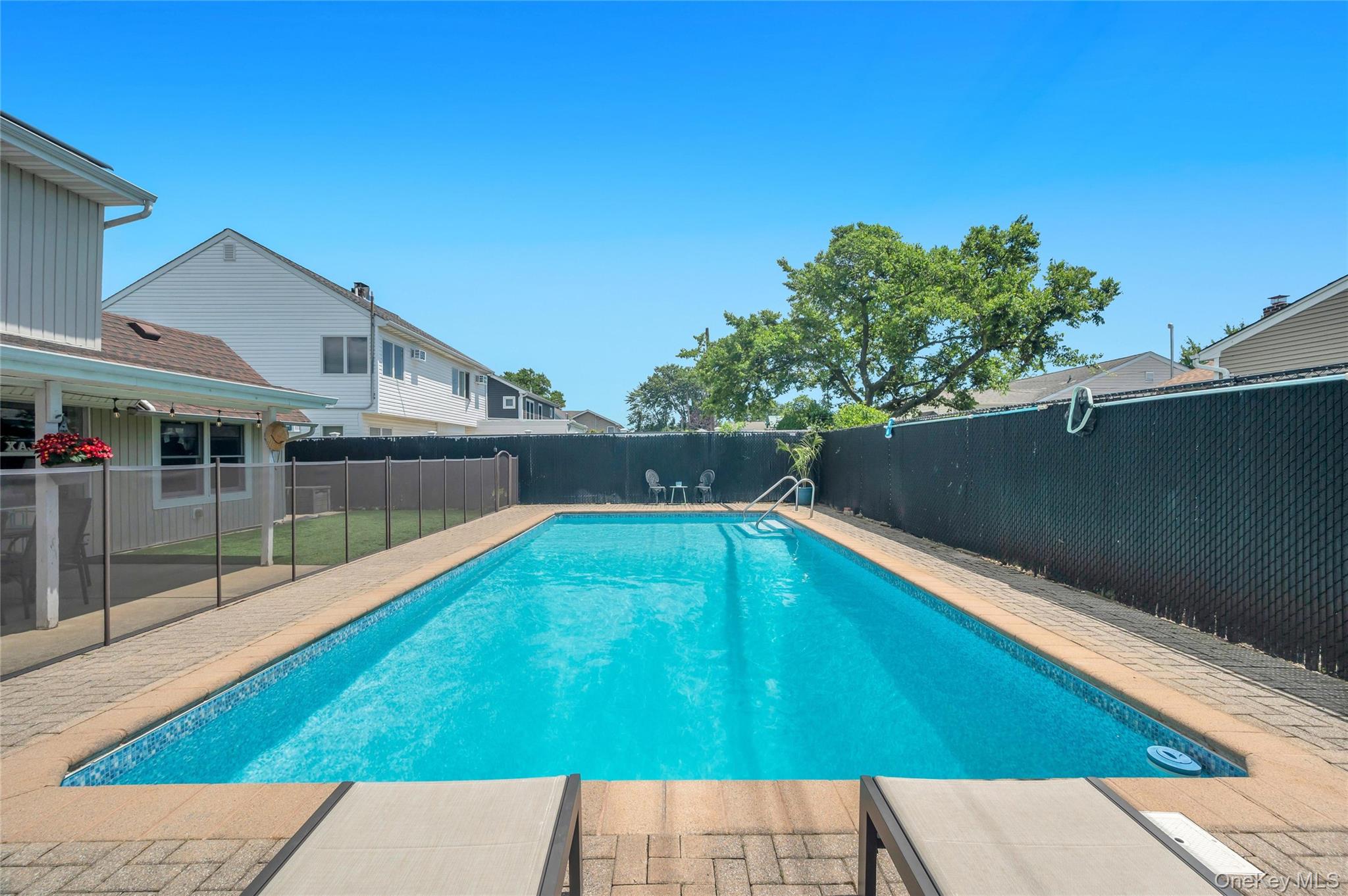 266 Duckpond Drive Property Photo 28