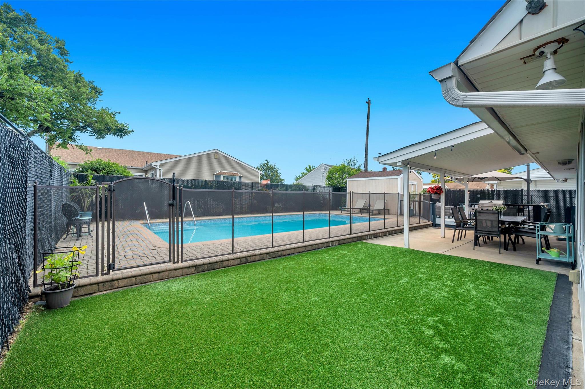266 Duckpond Drive Property Photo 29