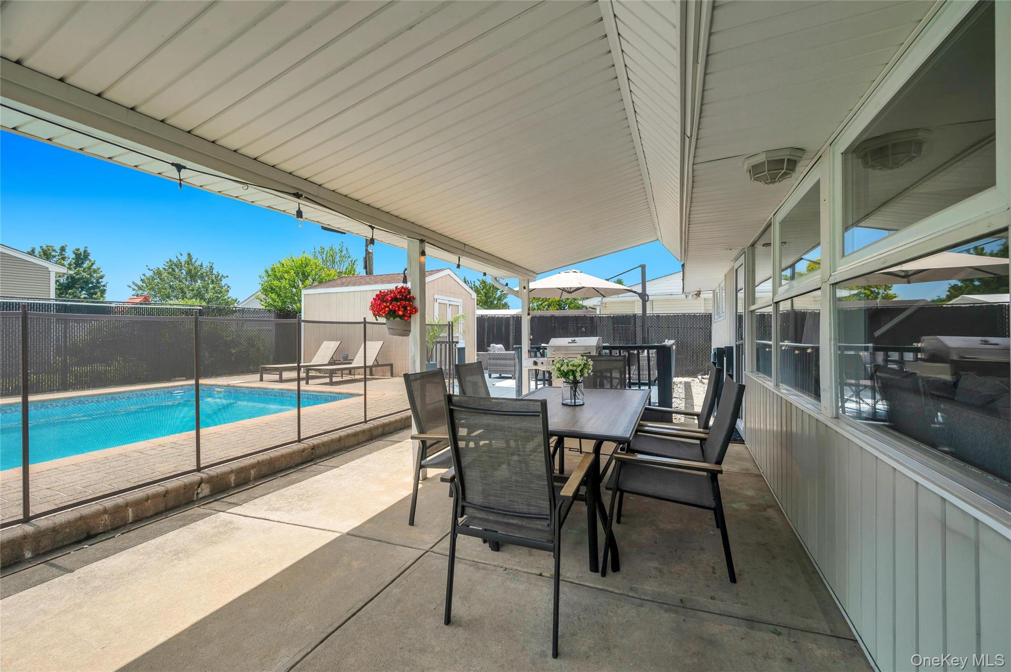 266 Duckpond Drive Property Photo 30