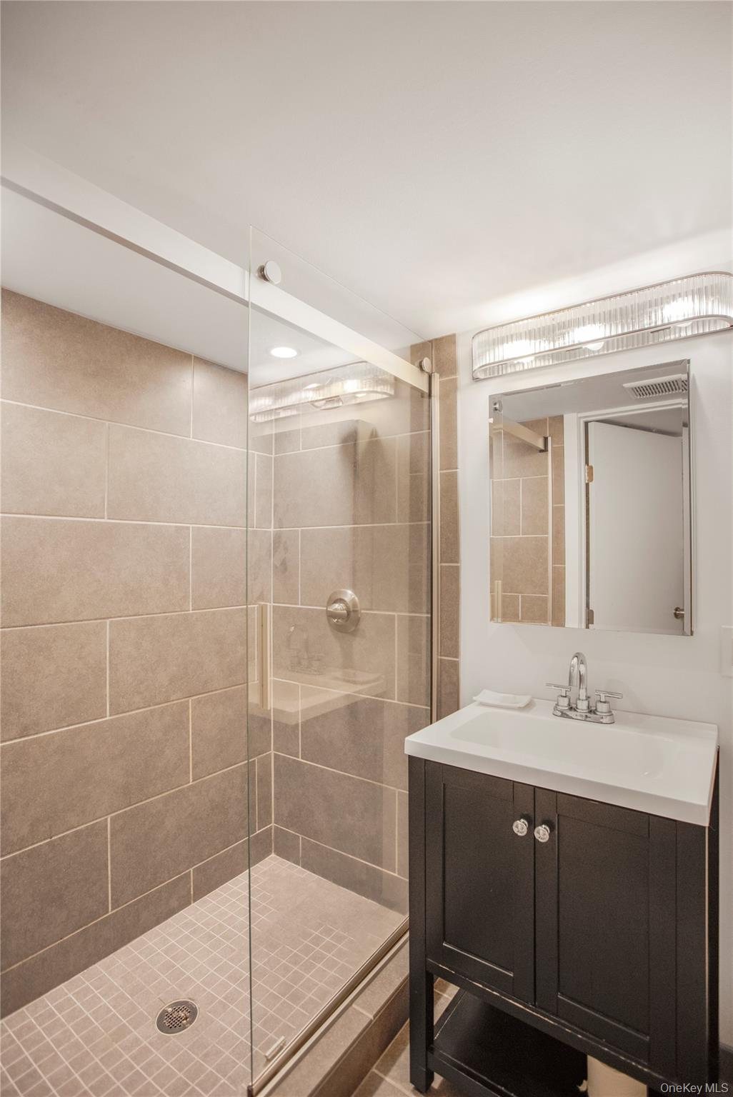 32 General Mclean Drive Property Photo 11