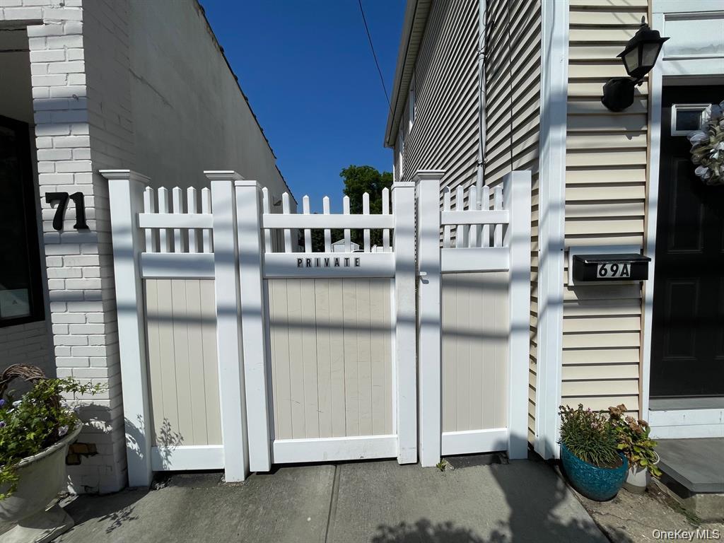 69 Broadway Property Photo 3