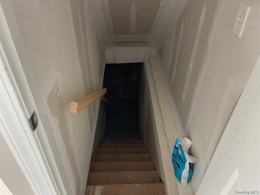 69 Broadway Property Photo 18