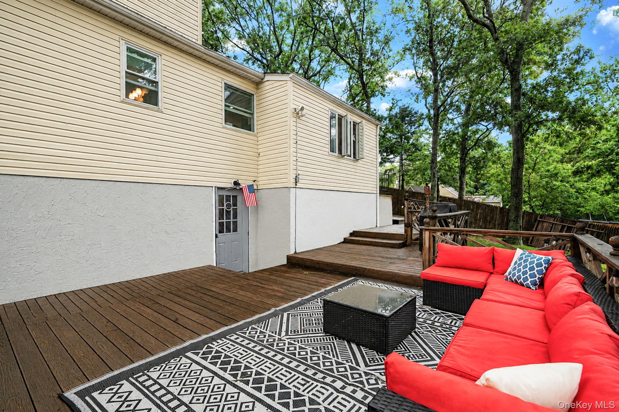 30 Sayville Road Property Photo 5