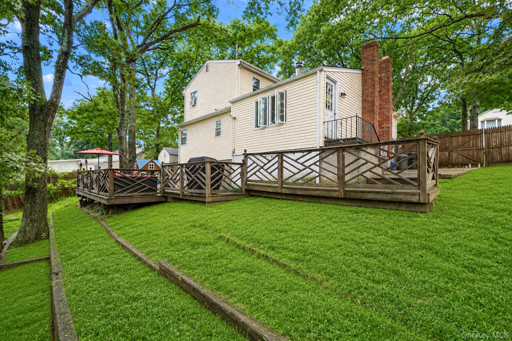 30 Sayville Road Property Photo 8
