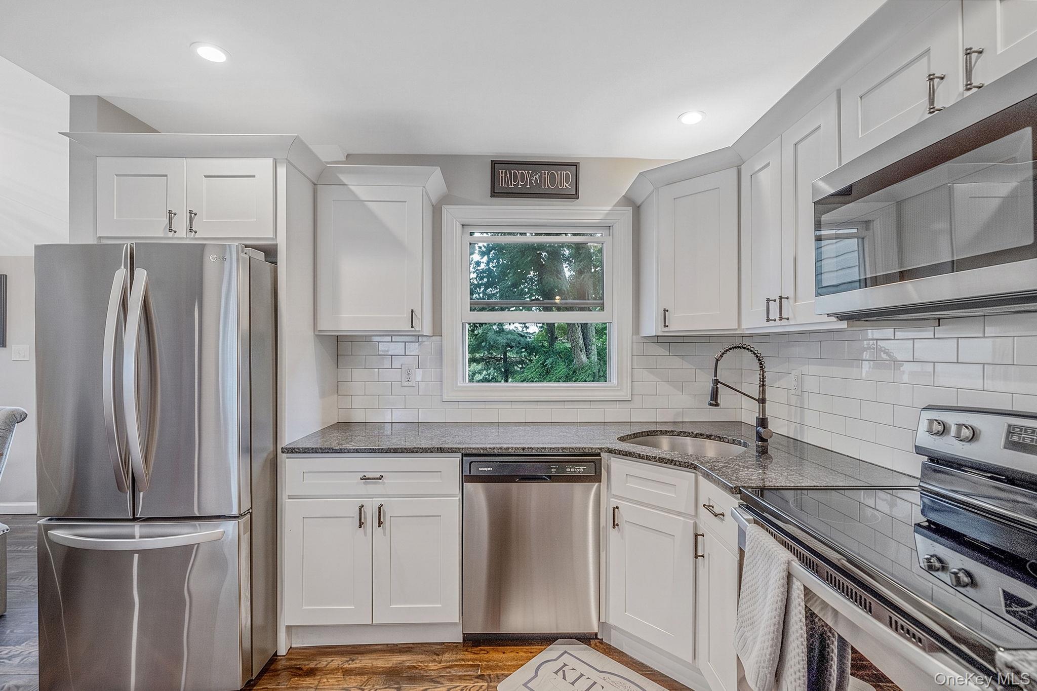30 Sayville Road Property Photo 18