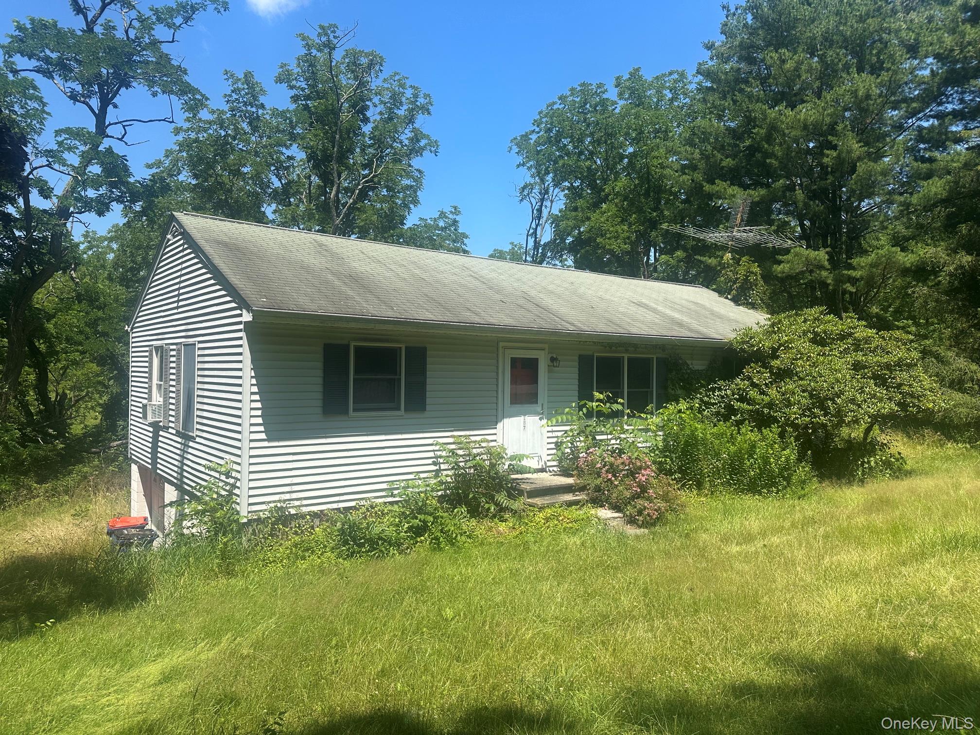 187 Allen Road Property Photo 2