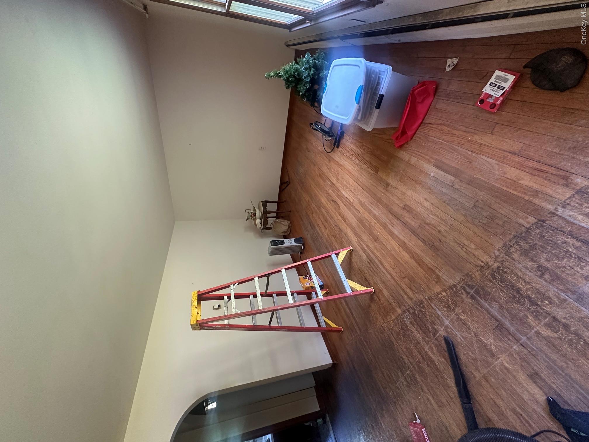 187 Allen Road Property Photo 4