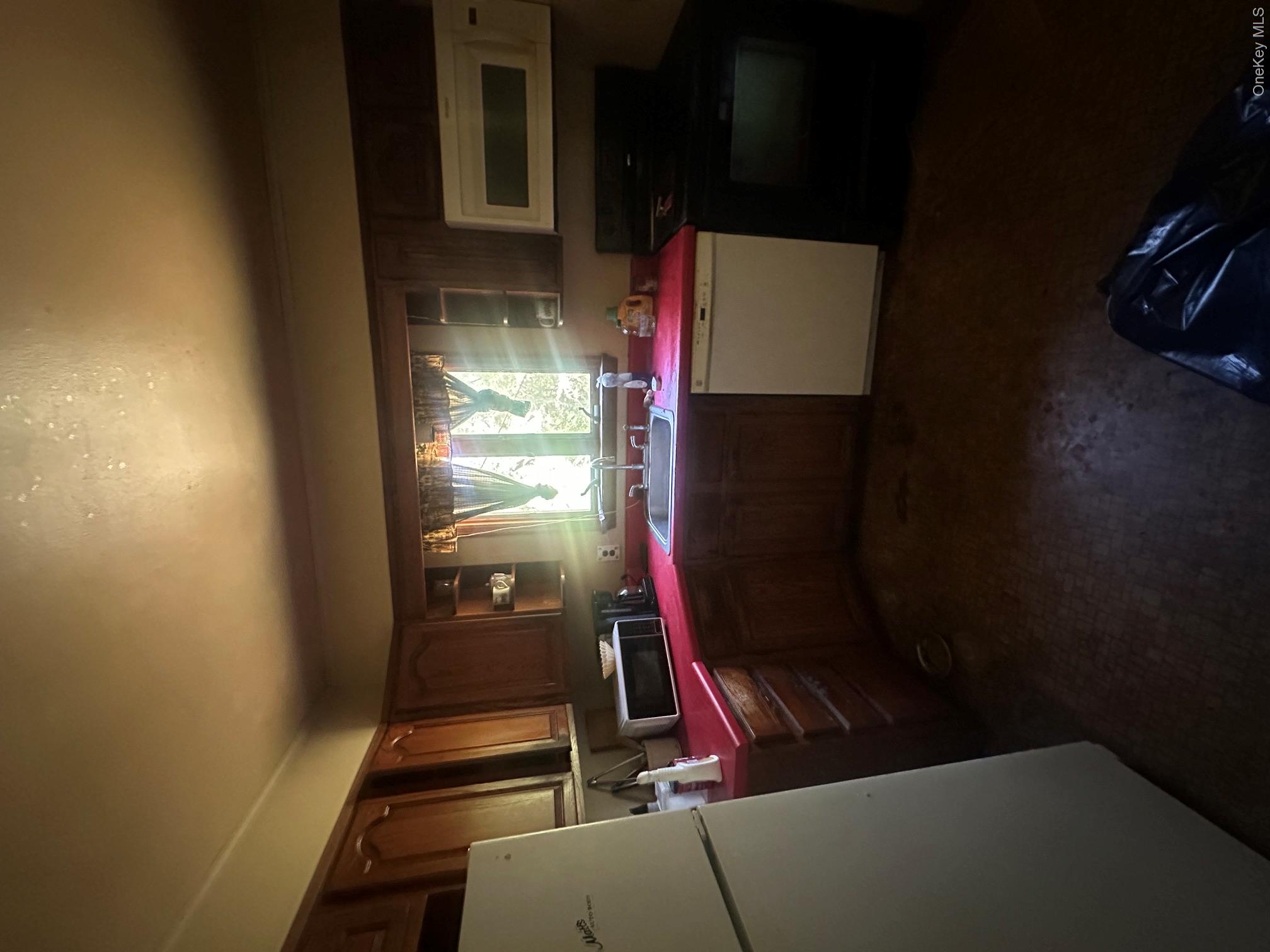 187 Allen Road Property Photo 5