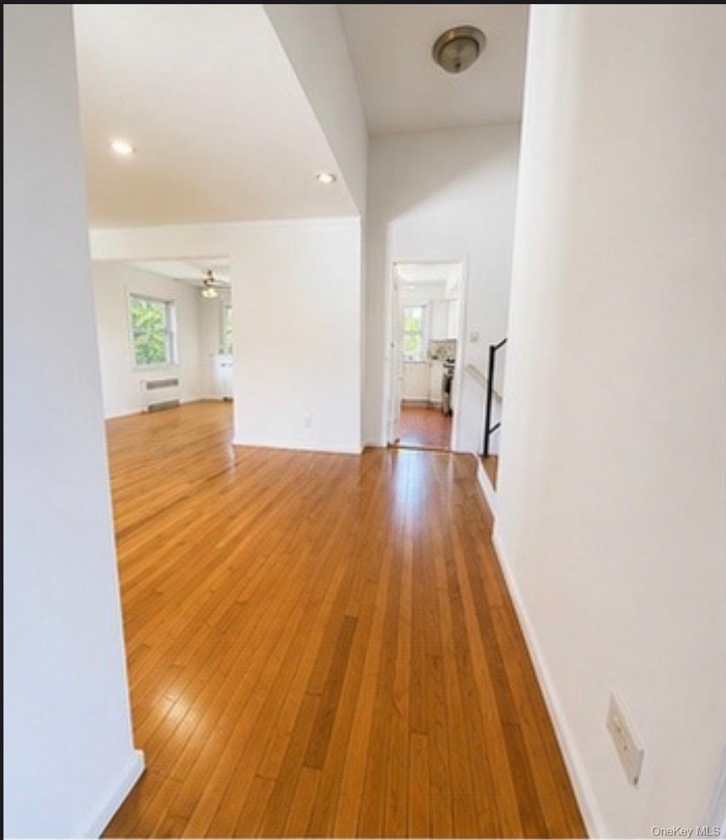 224 New Hyde Park Road Property Photo 4