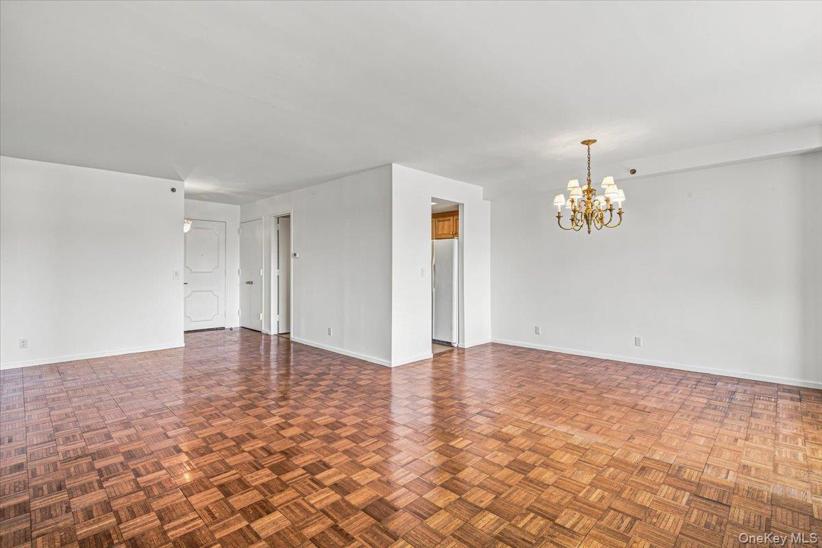 100 Hilton Avenue 417 Property Photo 6