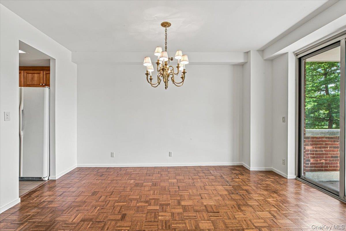 100 Hilton Avenue 417 Property Photo 7