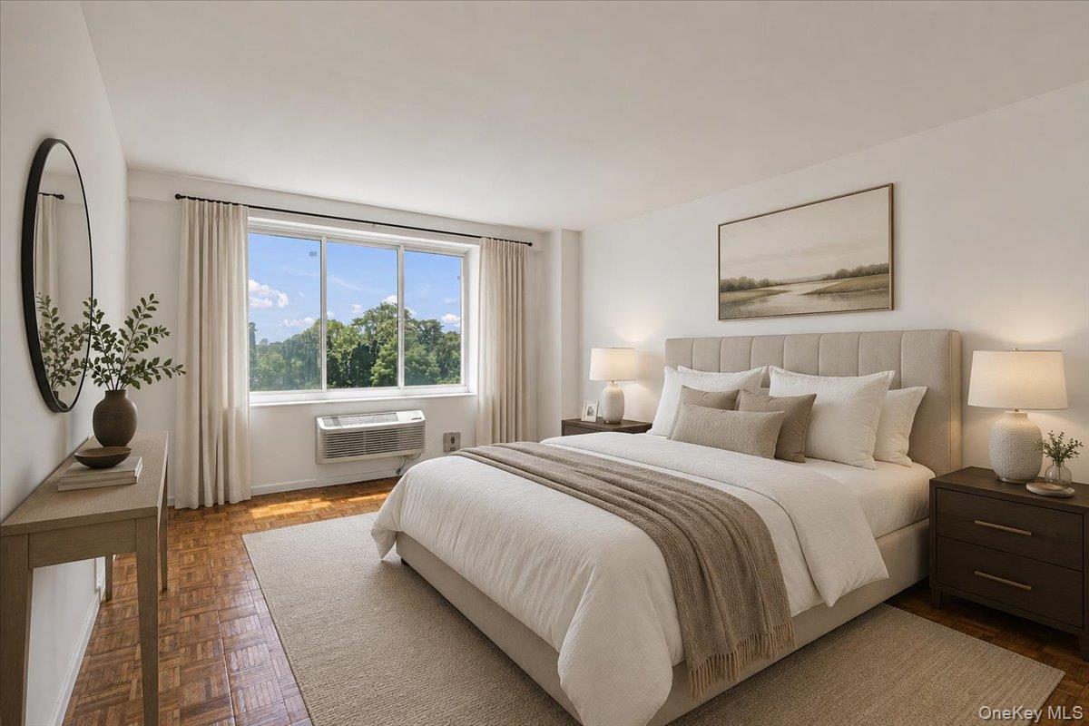 100 Hilton Avenue 417 Property Photo 14