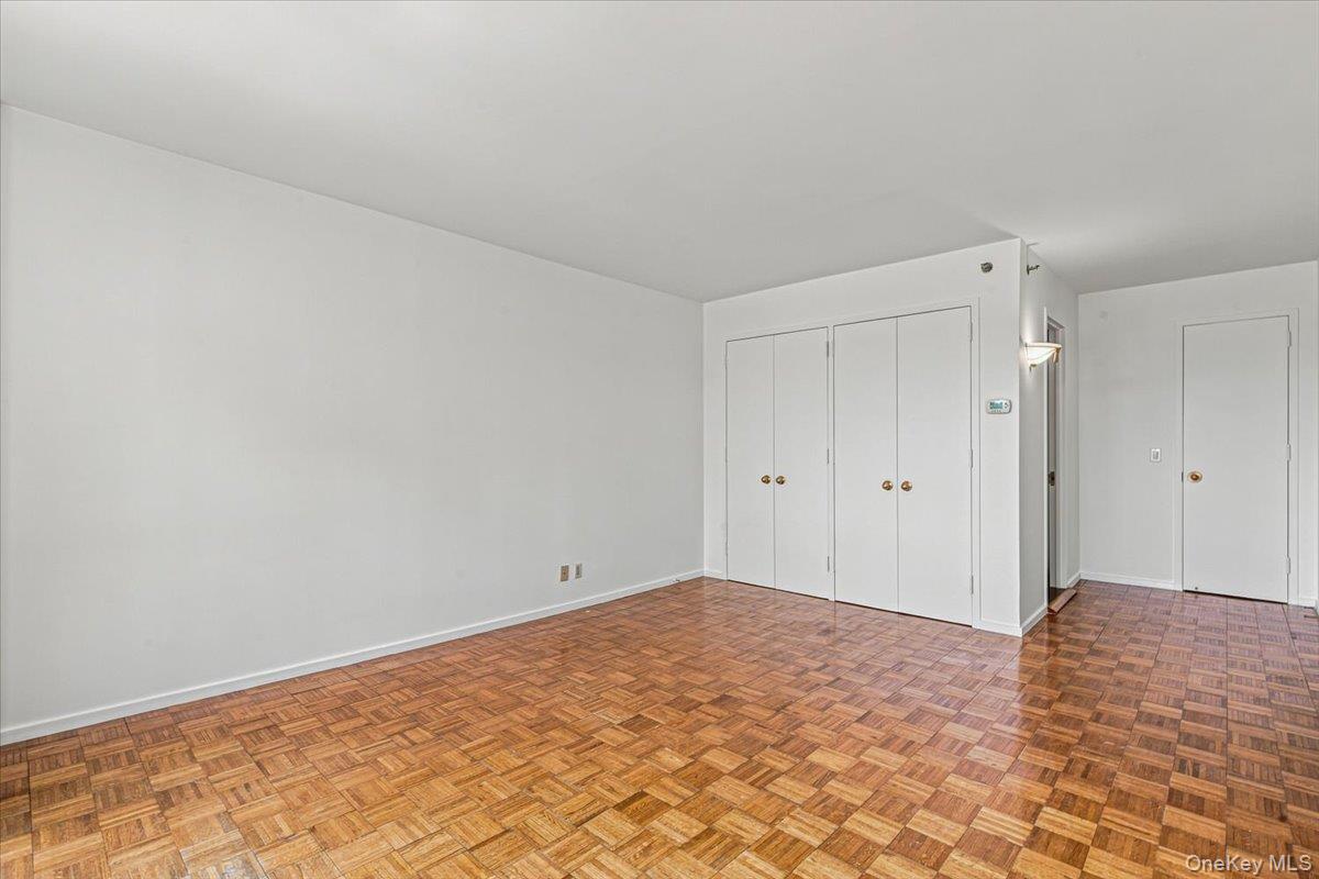 100 Hilton Avenue 417 Property Photo 15