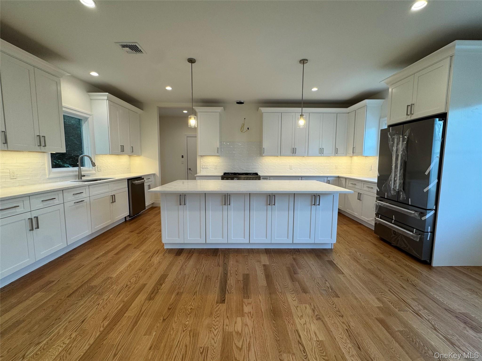 9 First Street Property Photo 3
